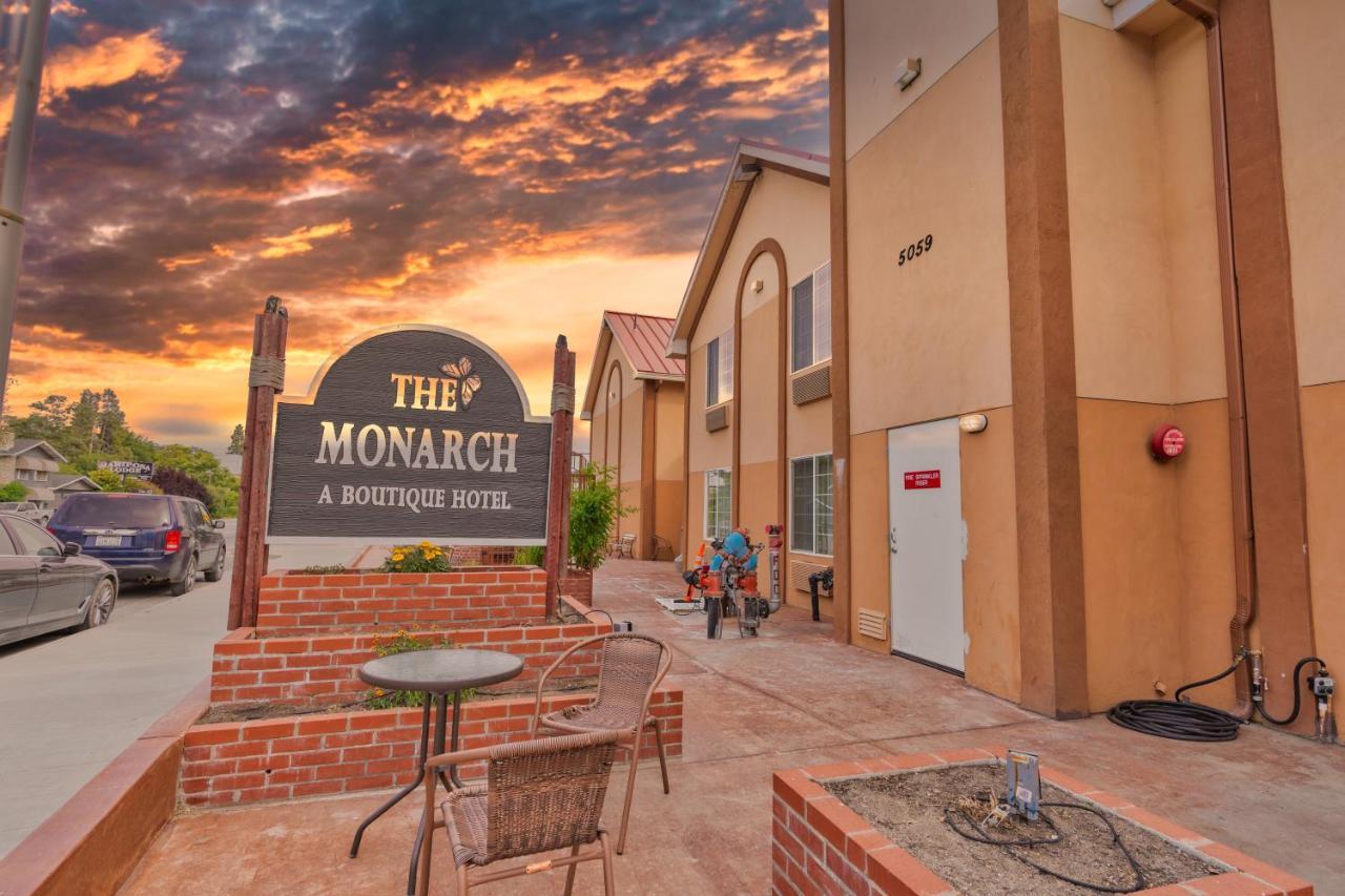 מריפוסה The Monarch Inn מראה חיצוני תמונה